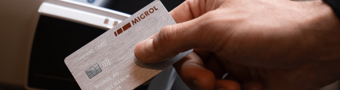 Migrol company card, contactless payment at a fuel station