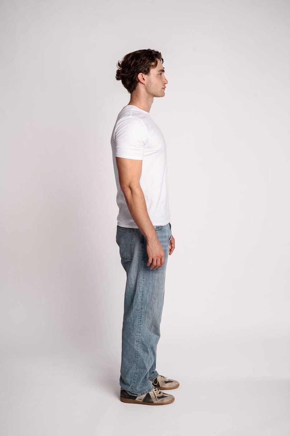 Pascal Sander digitals, white t-shirt and jeans, side