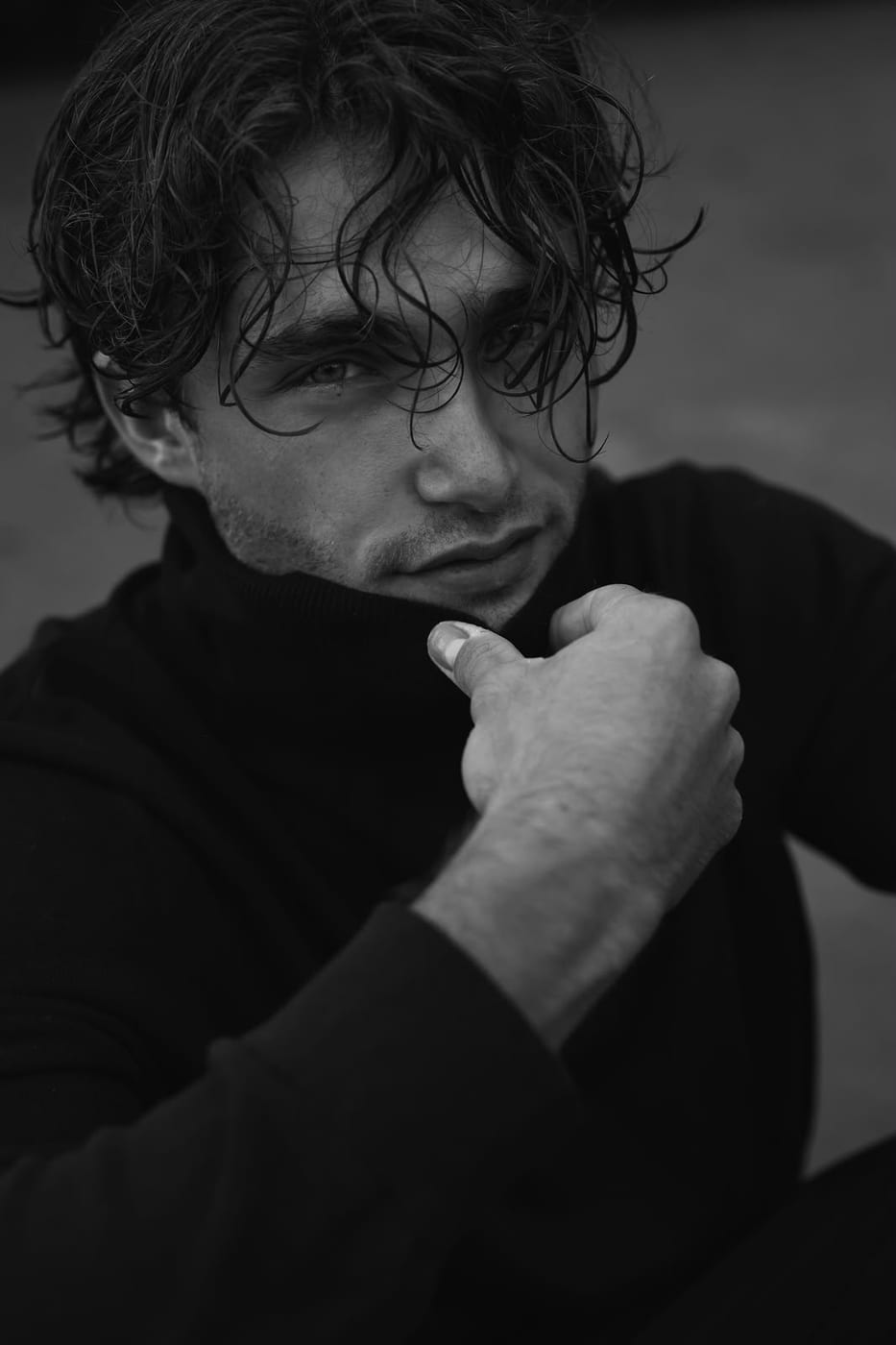 Pascal Sander with wet hair, close black and white portrait